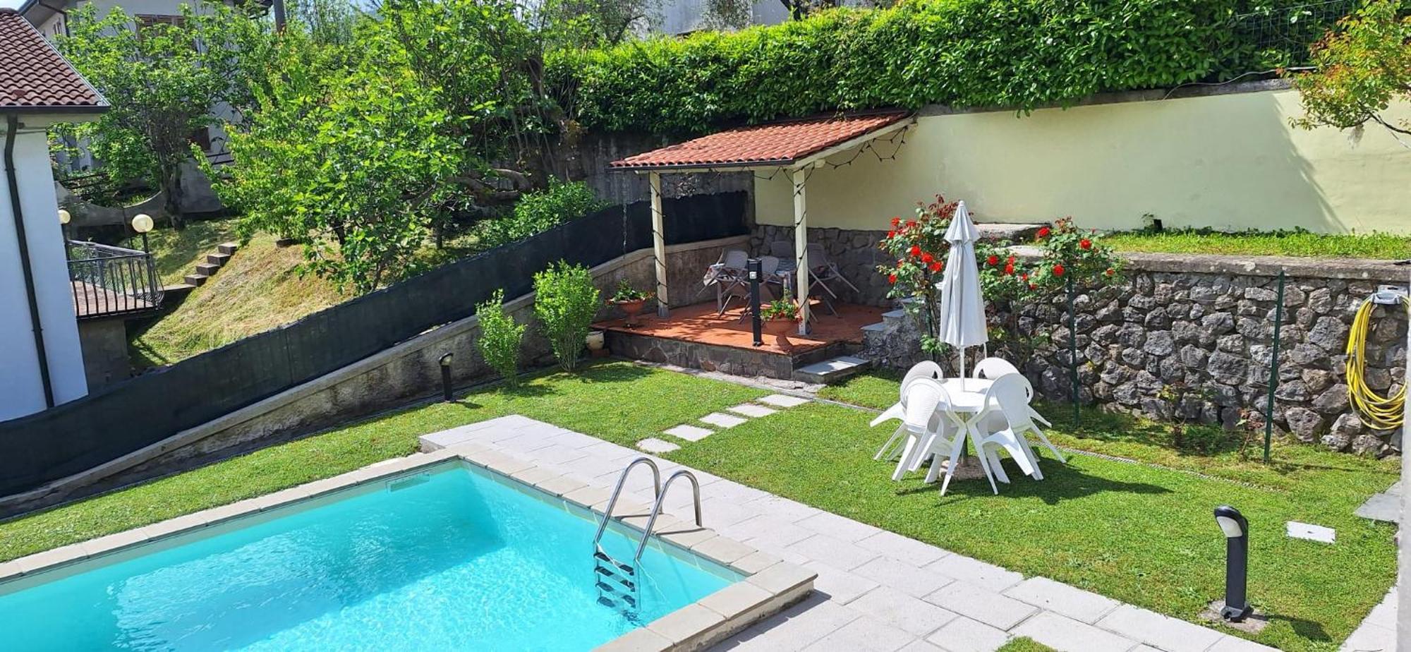 B&B Da Franca Camporgiano Exteriör bild
