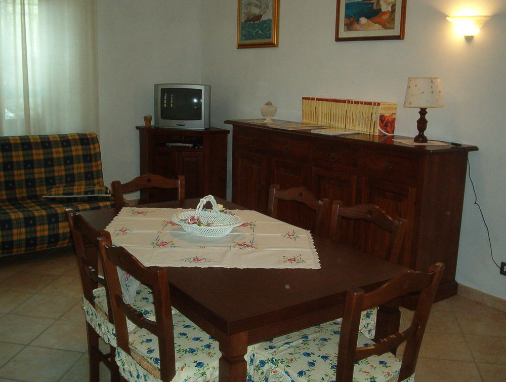 B&B Da Franca Camporgiano Exteriör bild