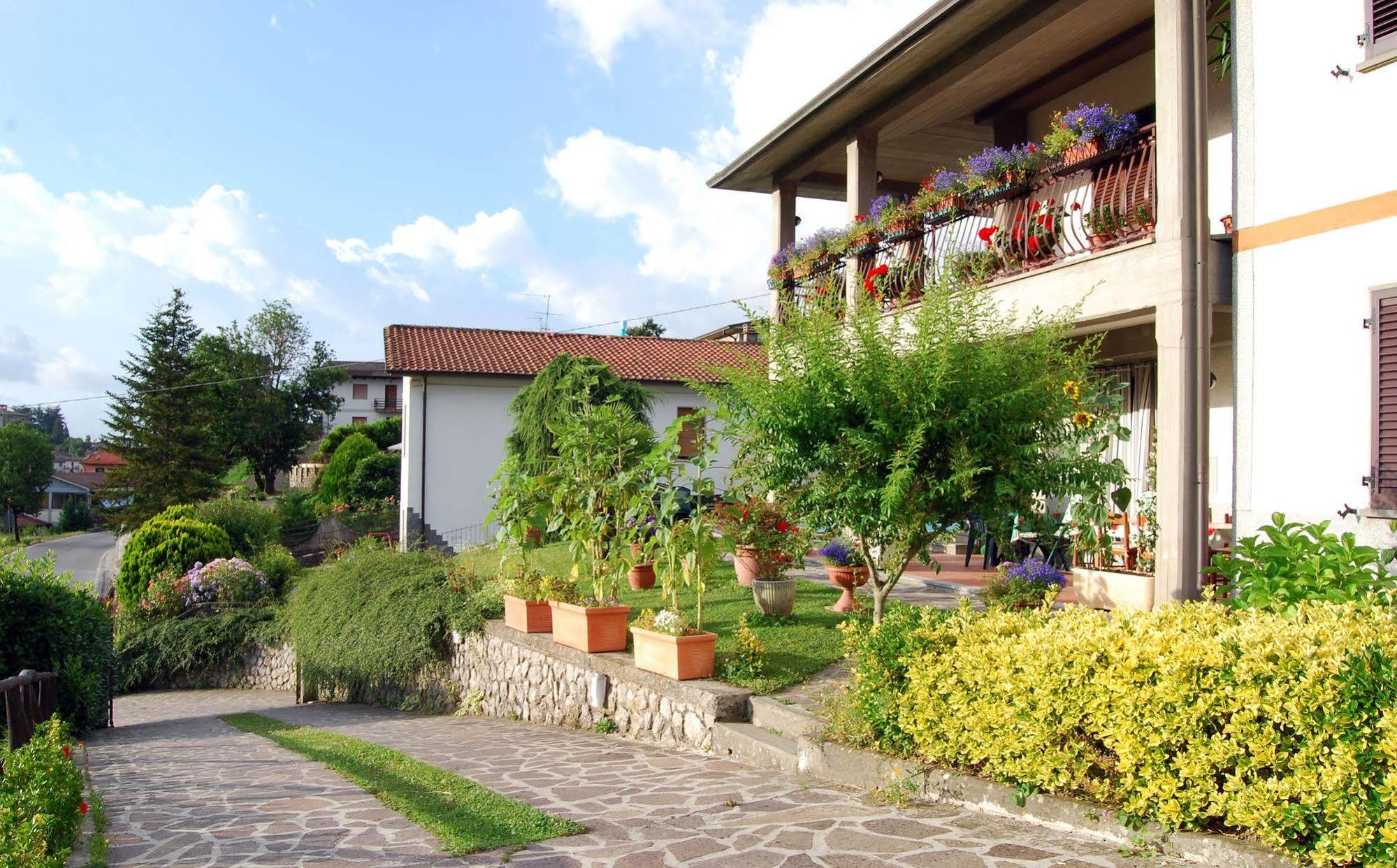 B&B Da Franca Camporgiano Exteriör bild