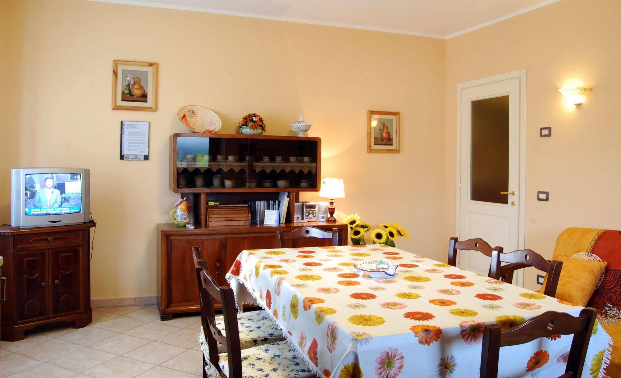 B&B Da Franca Camporgiano Exteriör bild
