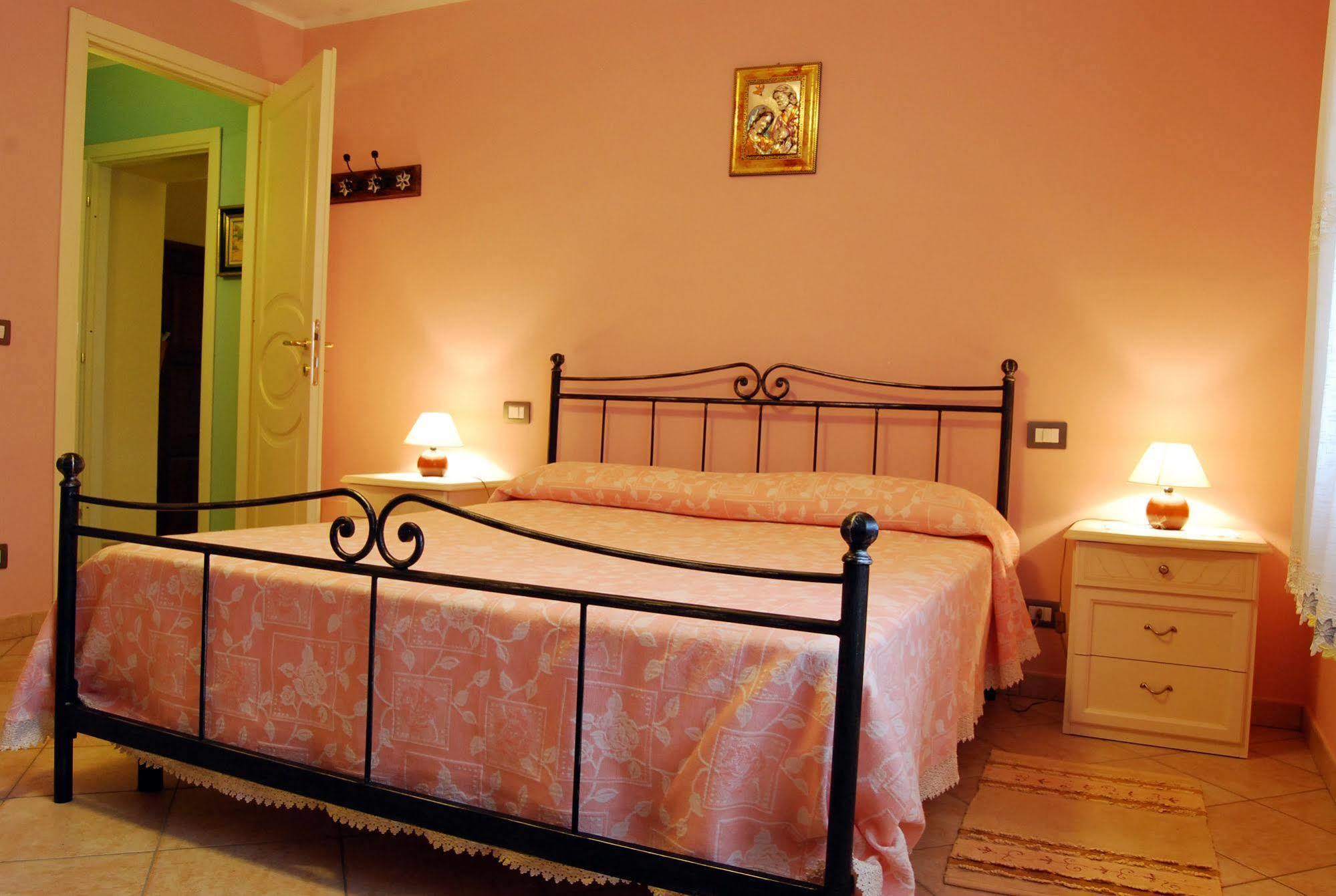 B&B Da Franca Camporgiano Exteriör bild